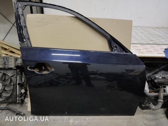 Дверка передня права 41517202340 BMW