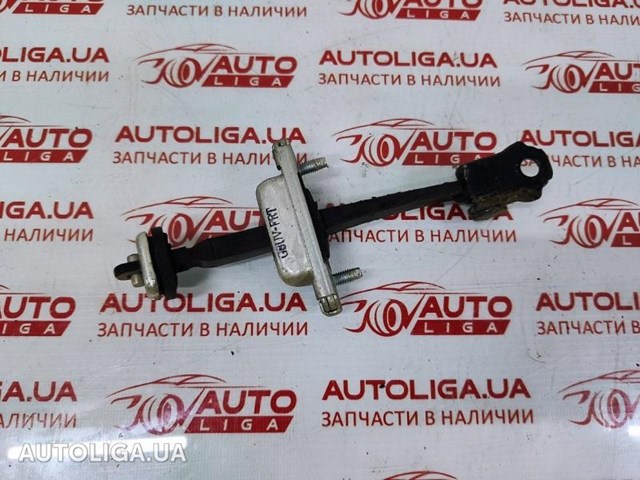 Обмежувач відкриття дверей, передній 42467900 GM