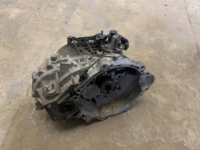 КПП в зборі 430003D847 HYUNDAI