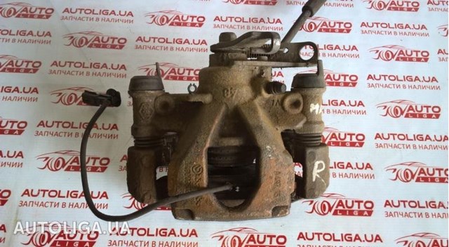 Супорт гальмівний задній правий 440013212R RENAULT