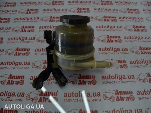 Бачки запасні (для масла) 4436033040 TOYOTA