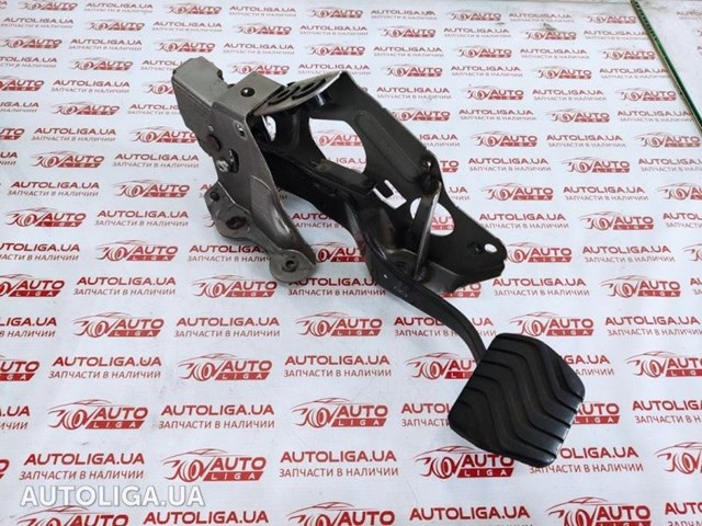 Педаль гальма 465014BA0B NISSAN