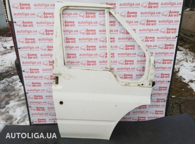 Пасажирські передні двері 4703950 FORD