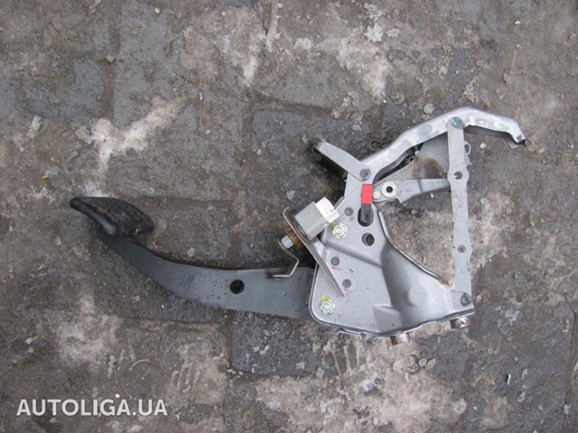 Педаль гальма 4711042200 TOYOTA