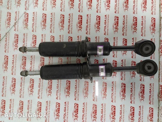 Стійка передня права 4851060160 TOYOTA
