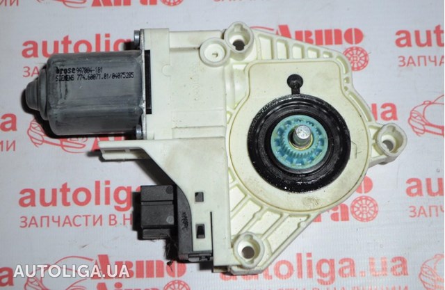 Двигун стеклопод'емника двері задньої, правої 4F0959802C VAG