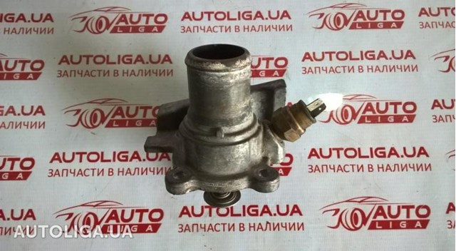 Кришка корпусу термостата 504013931 IVECO