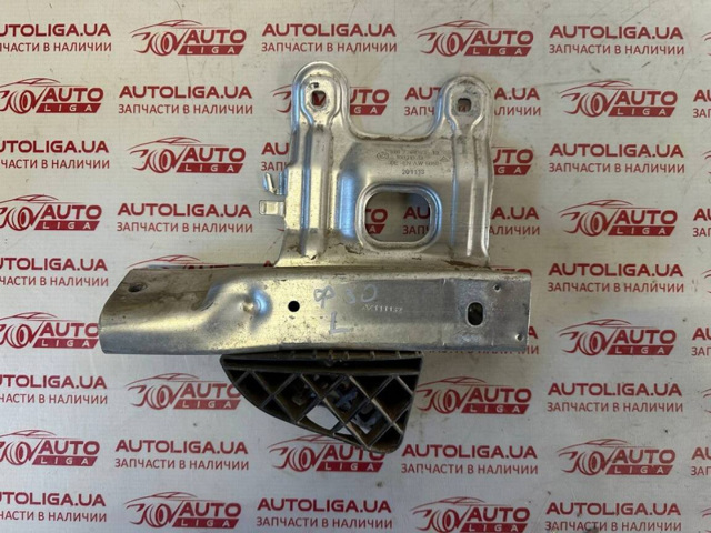 Кронштейн абсорбера переднього бампера 51117266193 BMW