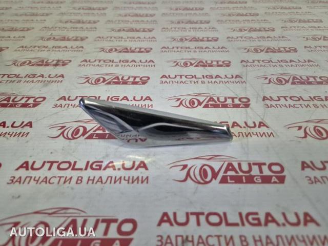 Накладка переднього лівого крила 51117338569 BMW