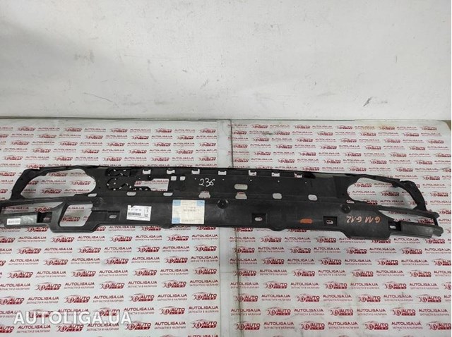 Кронштейн бампера заднього, центральний 51127357142 BMW