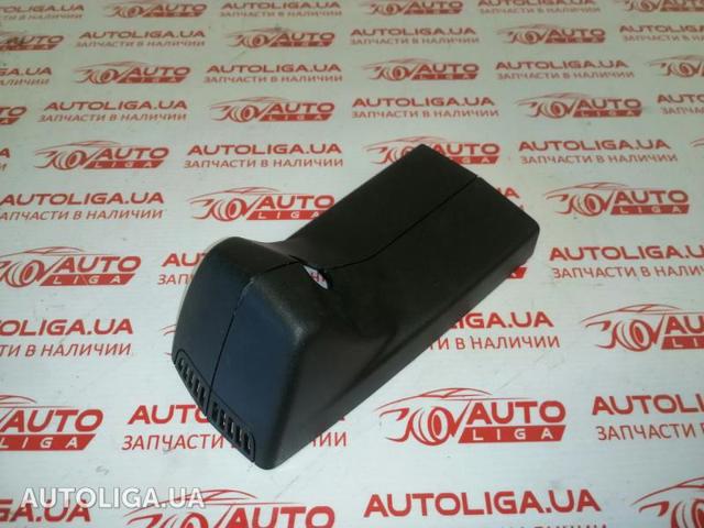 Накладка (кришка) кронштейна дзеркала салону 51169275005 BMW