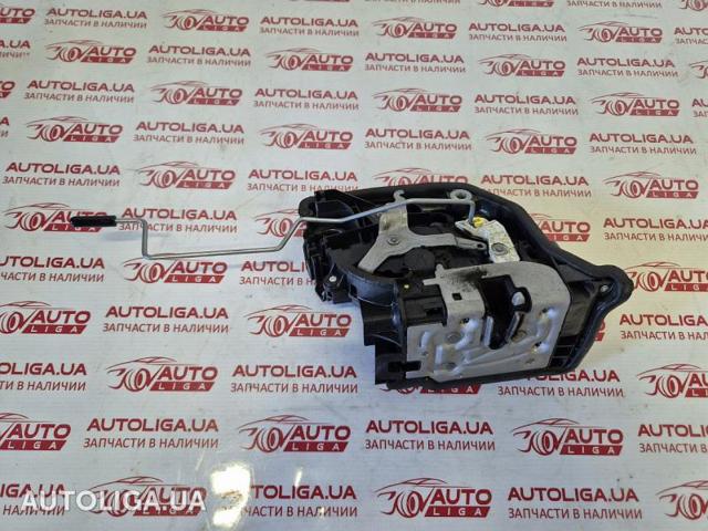 Замок передніх пасажирських дверей 51217281934 BMW