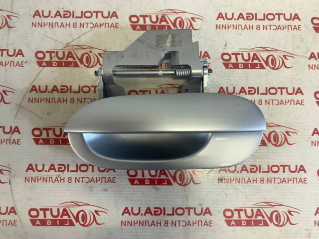 Ручка передньої двері зовнішня права 51228164726 BMW