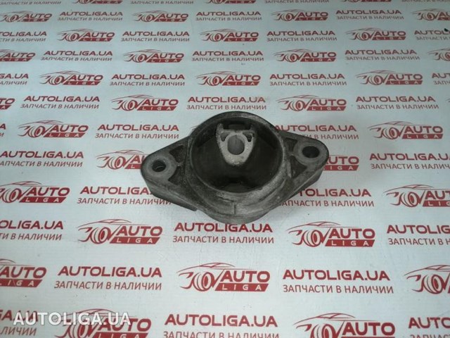 Подушка (опора) двигуна, нижня 546190005R RENAULT