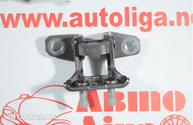 Завіса дверей задніх лівих 5732A007 MITSUBISHI