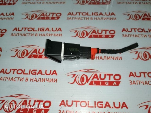 Кнопка аварійки 5J0953235 VAG