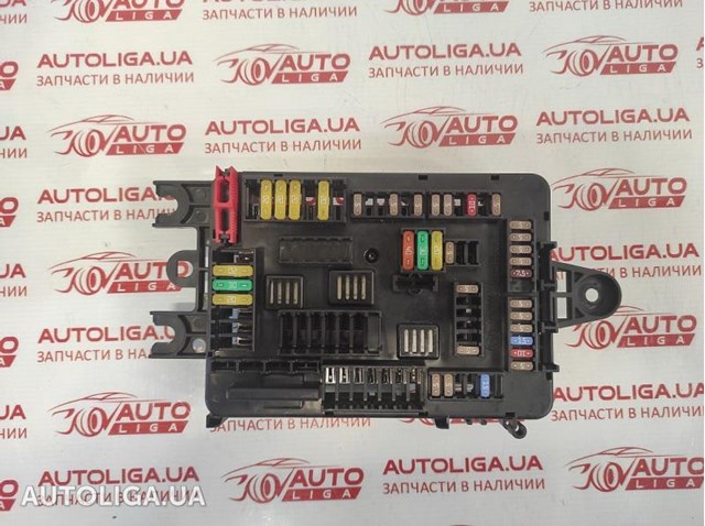Коробка запобіжників 61149389070 BMW