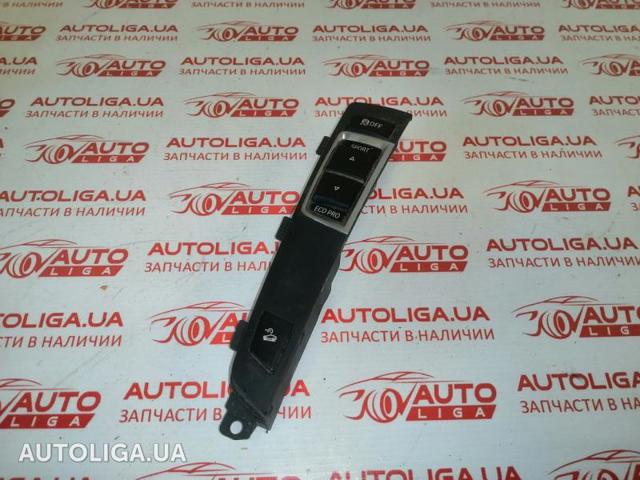 Блок кнопок центральної консолі 61319240294 BMW