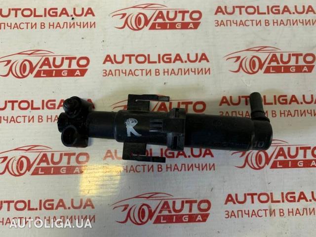 Форсунка омивача фари передньої, правої 61677377668 BMW