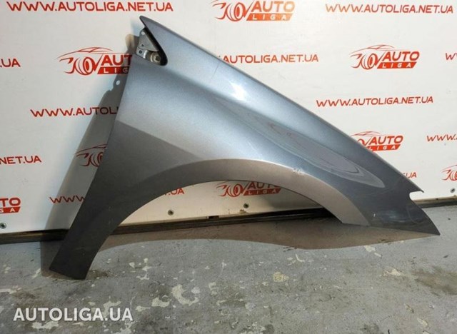 Переднє праве крило 631000032R RENAULT