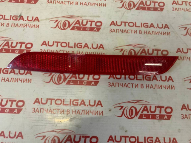 Правий катафот заднього бампера 63147382234 BMW