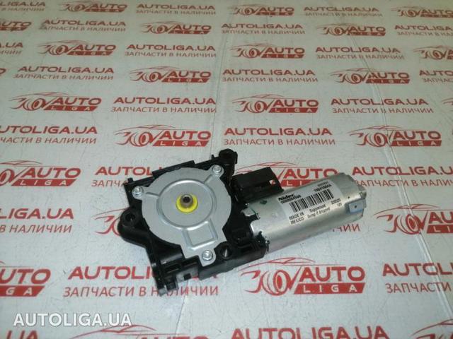 Двигун приводу люка 67617933149 BMW