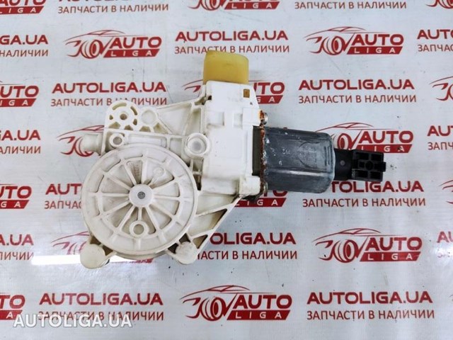 Мотор склопідйомника водійських дверей 67627046031 BMW