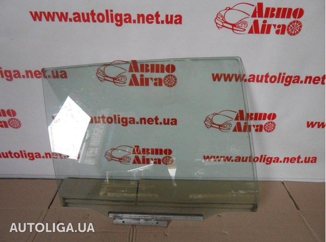Скло задніх дверей, правих 6810342130 TOYOTA