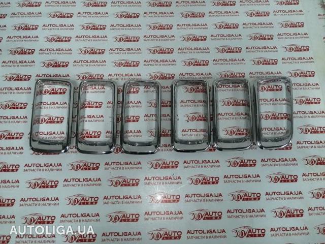 Накладка решітки радіатора 68109865AA CHRYSLER