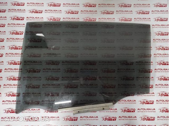 Скло задньої двері лівої 6811442150 TOYOTA