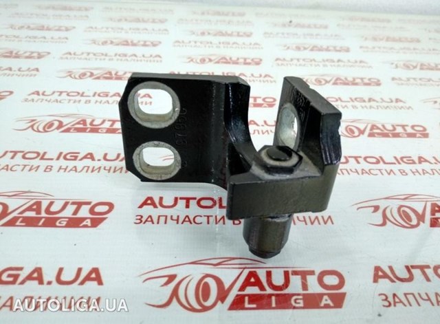 Петля заднтої двері, лівої 68140735AB CHRYSLER