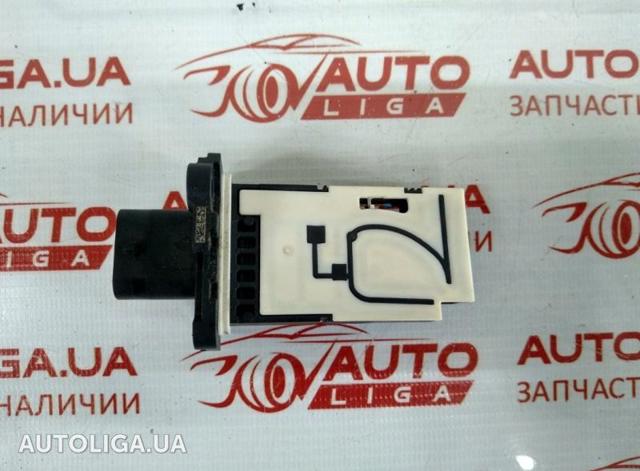 Датчик витрати повітря 68144197AA CHRYSLER