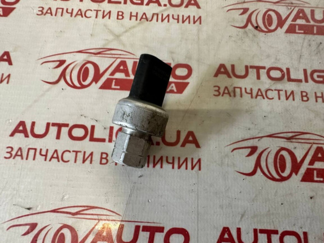 Клапан тиску кондиціонера 68156982AA CHRYSLER