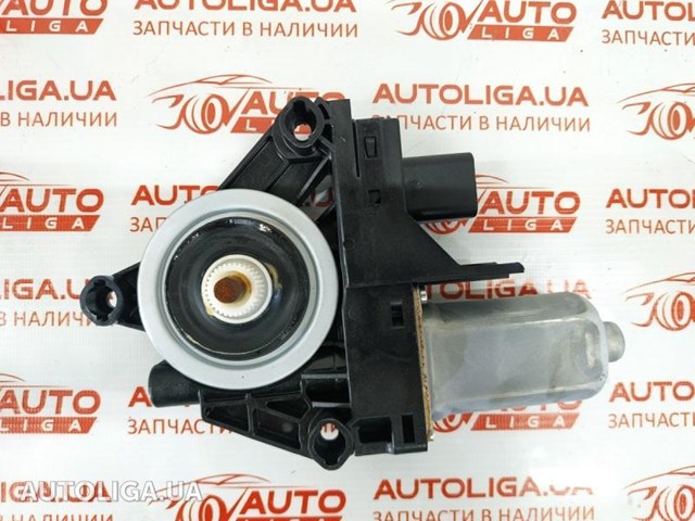 Двигун склопідіймача двері передньої, лівої 68227224AA CHRYSLER