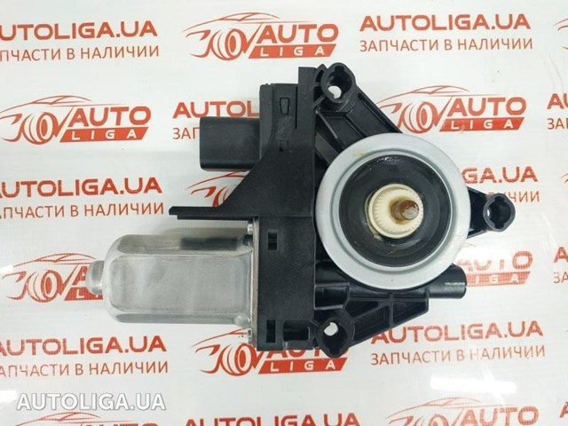 Мотор склопідйомника дверей передніх, правих 68227225AA CHRYSLER