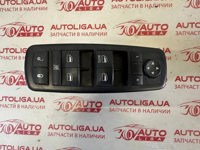 Кнопковий блок керування склопідіймачами передній лівий 68231805AA CHRYSLER