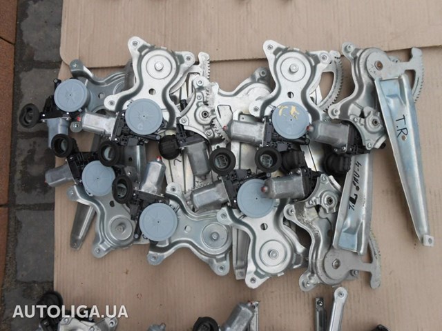 Механізм стеклопод'емника двері задньої, правої 6980342040 TOYOTA