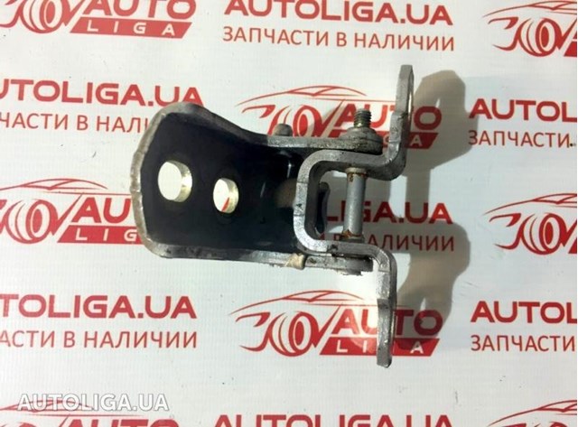 Петля передніх дверей, правою 7701206969 RENAULT