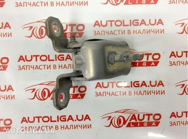 Петля заднтої двері, правої 7701206970 RENAULT