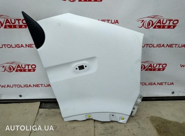 Переднє праве крило 7750350505 OPEL