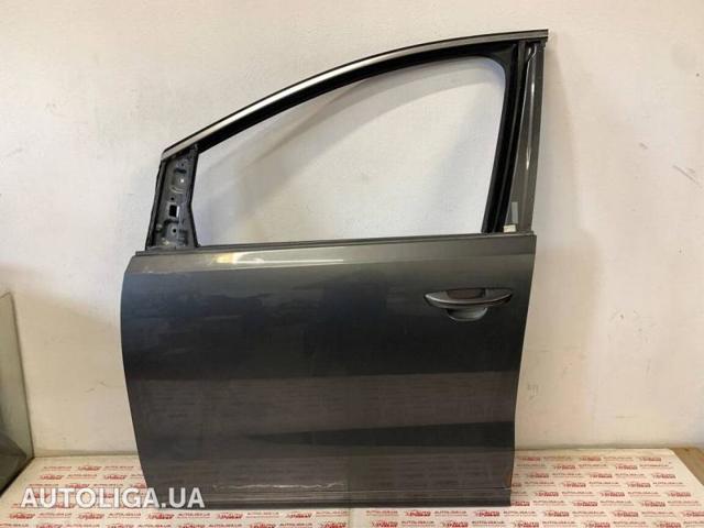 Двері кабіни 7N0831055AF VAG