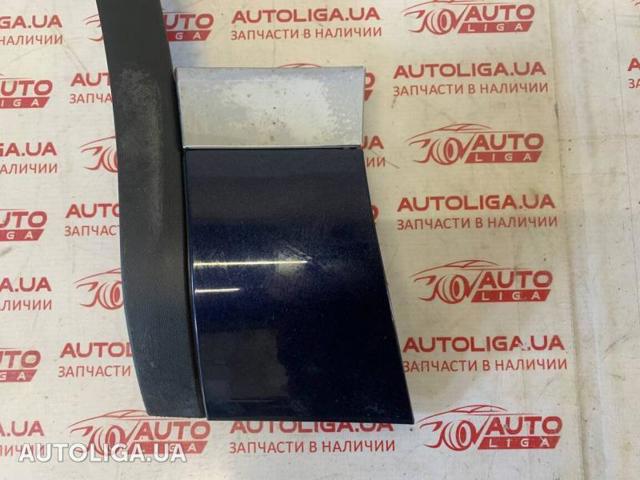 Накладка передньої лівої арки колеса 7P6853717F VAG