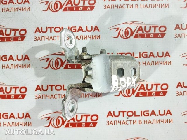 Дверний шарнір правий передній 804000018R RENAULT