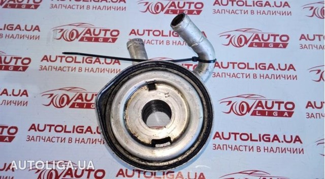 Радіатор масляний (холодильник), під фільтром 8200068115 RENAULT