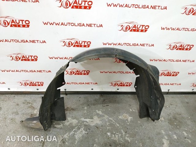 Підкрилок заднього крила, правий 8200101014 RENAULT