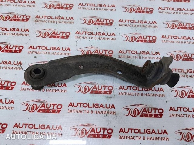Кронштейн передньої балки 8200127321 NISSAN