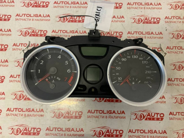Щиток приладів (комбінація) 8200408790 RENAULT