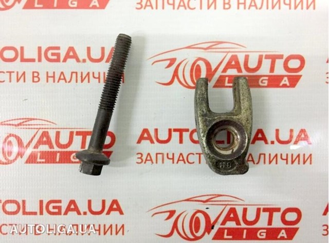 Тримач форсунки дизельної 8200433867 RENAULT
