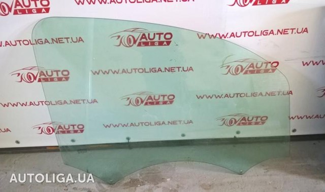 Скло передніх дверей, правою 8200439462 RENAULT