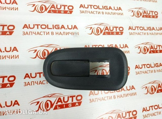Кнопки переднього правого склопід'ємника 8200548968 OPEL